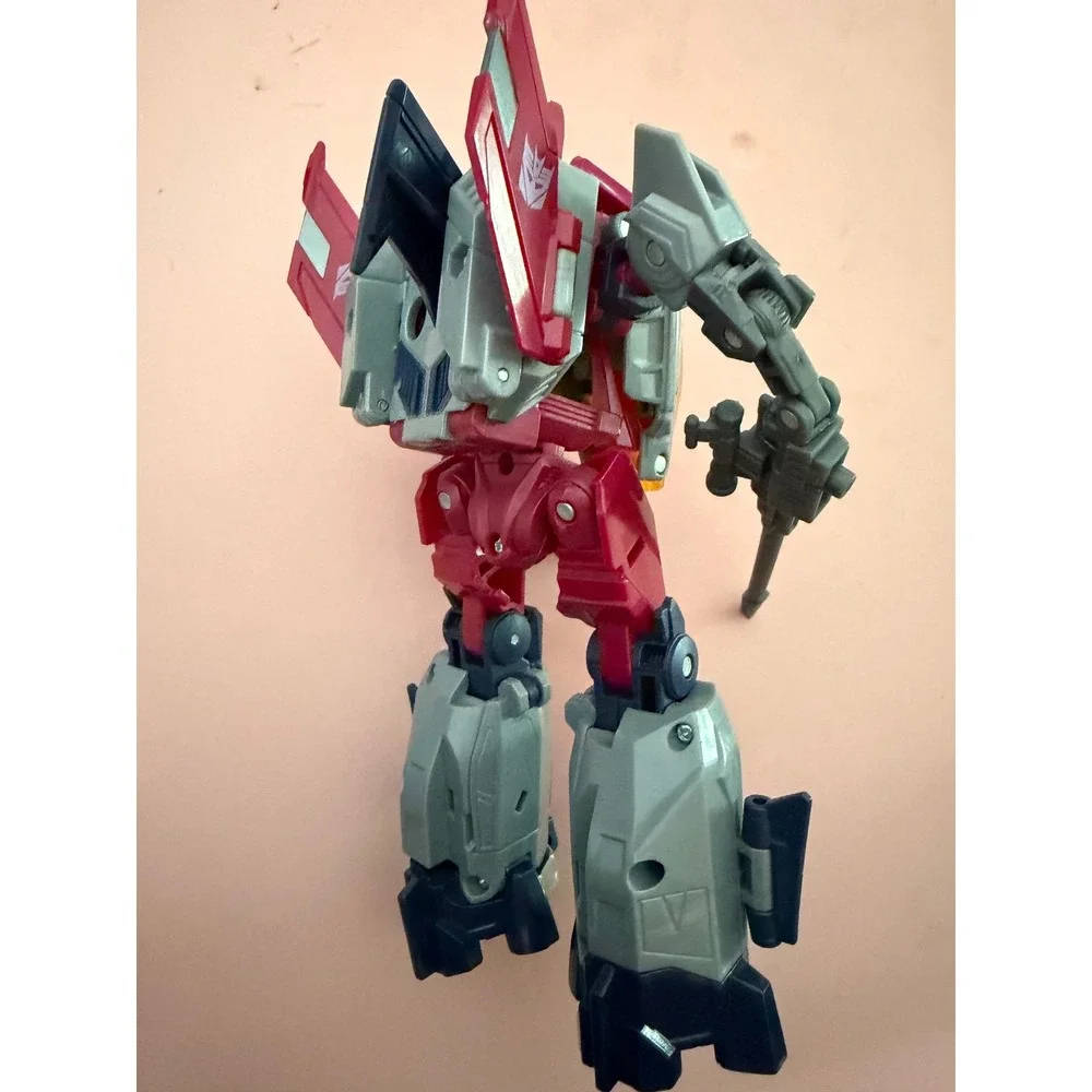 Transformers Generations War for‎ Cybertron Starscream Voyager Class Action